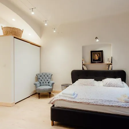 Apartment Commodus Ix Banska Stiavnica