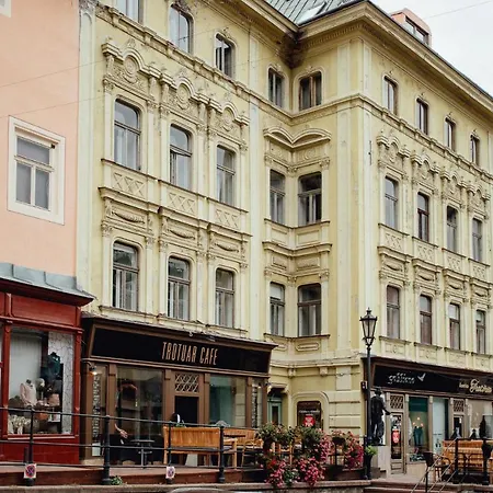 Apartment Commodus Ix Banska Stiavnica