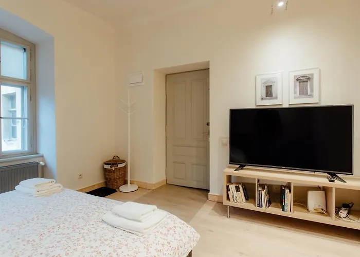Commodus Ix Apartman *